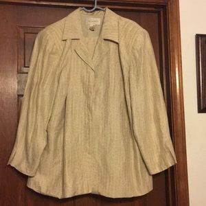 The Answer Woman’s fully lined dress pantsuit